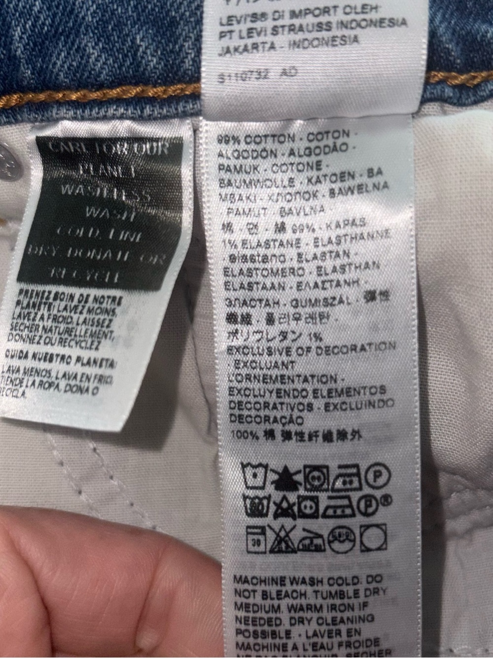 Levi’s Premium Wedgie Bootcut Jeans 28 High Rise Medium Wash 30 Inseam - Picture 8 of 9